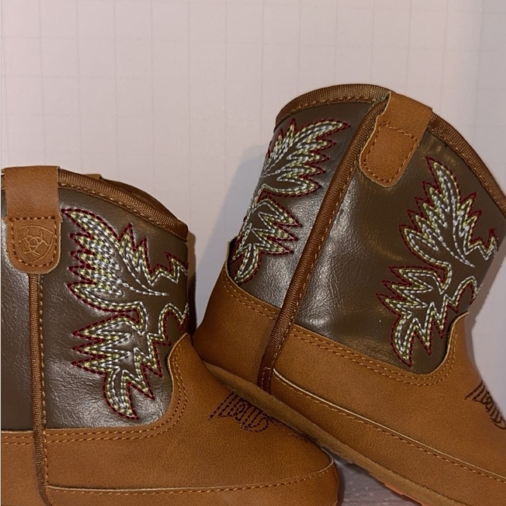 Ariat Kids' Tan and Brown Western Boots